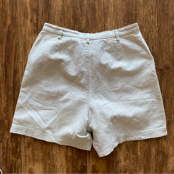 Liz Claiborne Beige Linen Cotton High Rise Shorts Says Size 12 fits 8 - Picture 2 of 3